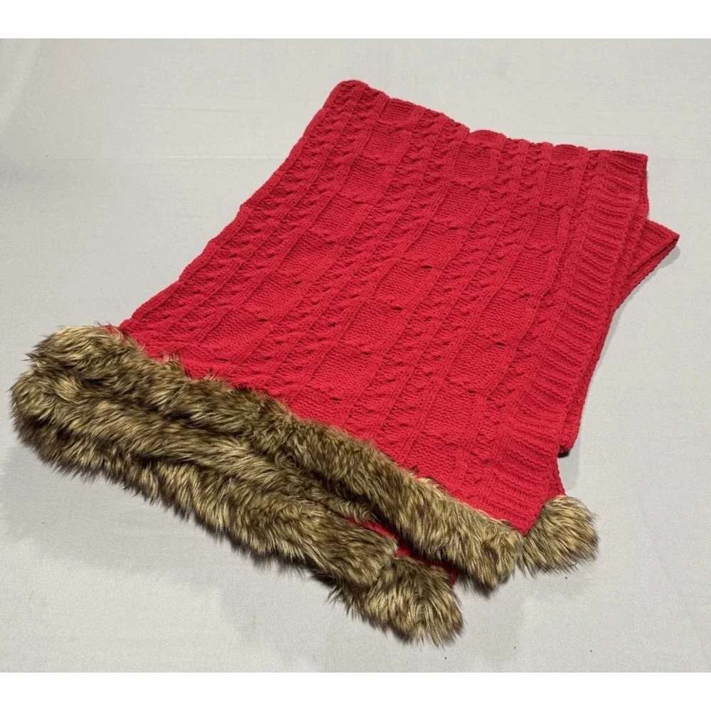 Pier 1 Imports Red Cable Knit Throw Blanket Faux Fur Trim 60” x 47”